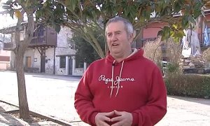 Vecinos de El Bierzo se manifiestan contra la despoblación de sus municipios por la falta de empleos y servicios