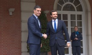 El Gobierno niega que Casado haya tendido la mano a Sánchez