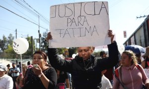 17/02/2020.- Habitantes protestan este lunes para pedir justicia tras el asesinato de la pequeña Fátima Cecilia Aldriguett. EFE/Sáshenka Gutiérrez