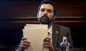 25/02/2020.- El presidente de la cámara catalana, Roger Torrent al inicio de la reunión de la Junta de Portavoces, celebrada este martes en el Parlament.EFE/ Quique García