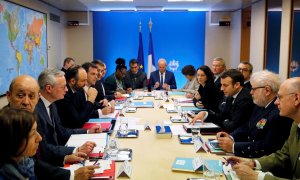 El Gobierno de Francia reunido en París para hacer frente a la crisis del coronavirus. | Reuters. Jean Claude Coutausse.