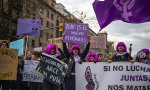 Assistents a la manifestació unitària del 8-M d'aquest 2020 a Barcelona. EUROPA PRESS / PAU VENTEO