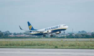 Ryanair estima que no volverá a volar hasta junio por la crisis del coronavirus