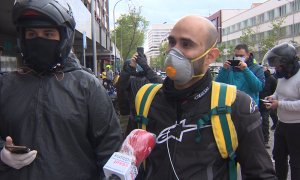 Trabajadores de Glovo protestan por la tarifa base de sus repartos