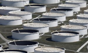 Vista de tanques de almacenamiento de petroleo en Cushing (Oklahma, EEUU). REUTERS/Nick Oxford