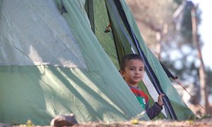 Con M de... - Lavarse las manos no es una opción en los campamentos de refugiados de Grecia