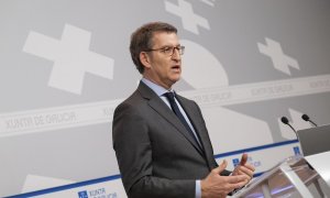 El presidente de la Xunta, Alberto Núñez Feijóo, durante una rueda de prensa  en Santiago de Compostela. EFE/David Cabezón