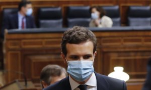 El líder del Partido Popular, Pablo Casado, en el pleno del Congreso que debate este miércoles la quinta prórroga del estado de alarma. EFE