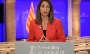 Pla mitjà de la consellera de Presidència i portaveu del Govern, Meritxell Budó, oferint una roda de premsa el 26 de maig de 2020 (Horitzontal)