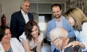 Isabel Díaz Ayuso visita el Hospital de Guadarrama junto con el consejero de Sanidad, Enrique Ruiz Escudero (2019).  COMUNIDAD DE MADRID