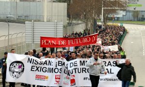 Els treballadors de Nissan manifestant-se a l'exterior de la Zona Franca, el 25 de febrer del 2020. (Horitzontal). Marc Vàzquez | ACN