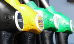 El precio de los carburantes sigue aumentando, volviendo a niveles de principios de abril
