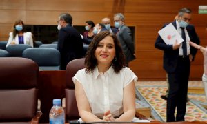 18/06/2020.- La presidenta regional, Isabel Díaz Ayuso, al inicio del pleno de la Asamblea de Madrid este jueves. / EFE - CHEMA MOYA