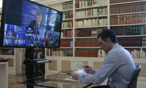 El presidente del Gobierno, Pedro Sánchez, durante la reunión por videoconferencia del Consejo Europeo. PRESIDENCIA DEL GOBIERNO/J. M. Cuadrado