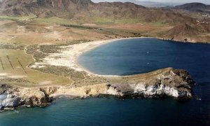 Imagen de la playa de Los Genoveses, en el Parque Natural del Cabo de Gata.