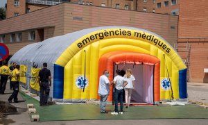 08/07/2020.- Vista del hospital de campaña montado en el recinto del hospital Arnau de Vilanova de Lleida, capital de la comarca del Segriá. / EFE - RAMÓN GABRIEL