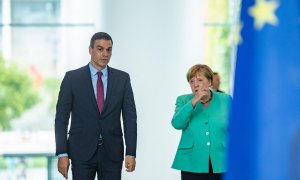 14/07/2020.- Pedro Sánchez y Angela Merkel.- EFE/EPA/HAYOUNG JEON / POOL