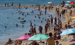 La playa de La Barceloneta / EFE / Alejandro García