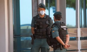 GRAF4698. PALMA DE MALLORCA, 25/07/2020.- La Guardia Civil continúa este sábado con los registros en las oficina de la Autoridad Portuaria de Baleares (APB) en Palma, en el marco de una investigación de la Fiscalía Antocorrupción. Los cinco directivos de