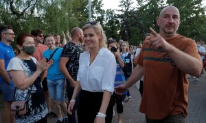 Veronika Tsepkalo asiste a un mitin organizado por simpatizantes de Svetlana Tikhanouskaya, candidata en las próximas elecciones presidenciales y principal rival del presidente Alexander Lukashenko, en Minsk, Bielorrusia. | REUTERS