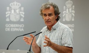 Fernando Simón, máximo responsable de la lucha contra la pandemia de la covid-19, durante la rueda de prensa celebrada este jueves.  EFE/ J.J. Guillén