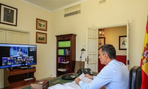 El presidente del Gobierno, Pedro Sánchez, durante la reunión extraordinaria del Consejo Europeo sobre Bielorrusia, convocada por su presidente, Charles Michel, y celebrada por videoconferencia. POOL MONCLOA