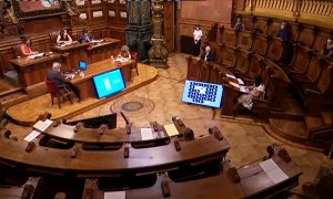 El Ayuntamiento de Barcelona da luz verde a la retirada de la Medalla de Oro al rey emérito