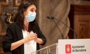 GRAFCAT1209. BARCELONA, 07/09/2020.- La ministra de Igualdad, Irene Montero, este lunes en el Ayuntamiento de Barcelona donde se ha reunido con la alcaldesa Ada Colau para abordar cuestiones sobre la equidad de género, tras visitar el servicio municipal d