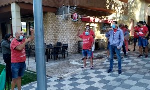 Trabajadores de Coca-Cola protestan el día del juicio por el escrache a Marcos de Quinto