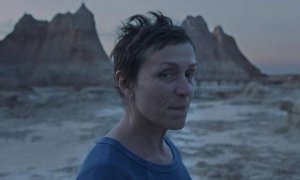 Frances McDormand en la película 'Nomadland'.- EFE