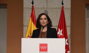 La presidenta de la Comunidad de Madrid, Isabel Díaz Ayuso, comparece en una rueda de prensa para detallar las nuevas medidas en la región ante la covid-19. /Archivo /Europa Press