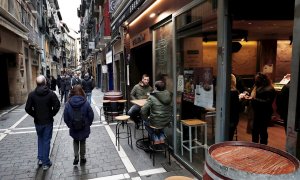 Aspecto que presentan las terrazas de algunos de los bares del Casco Viejo de Pamplona.-EFE