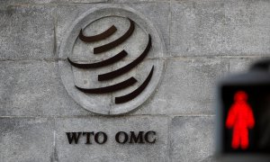 Logo de la OMC en su sede en Génova, Suiza. / REUTERS