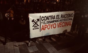 Marcha en San Blas contra el fascismo y el racismo. Twitter del PCM.