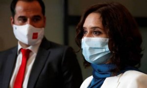 La presidenta de la Comunidad de Madrid, Isabel Díaz Ayuso, junto al vicepresidente Ignacio Aguado, en la Asamblea regional.