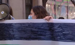 Protesta de sanitarios en Madrid contra el traslado de los profesionales al nuevo hospital de pandemias