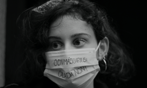 Campaña del 25N: "Con mascarilla si, callada no".
