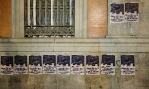 Fachada de la Junta Municipal de Chamberí con los carteles en honor a Largo Caballero.