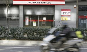 06/12/2020. En la imagen, oficina de empleo del Paseo de las Acacias de Madrid. - EFE