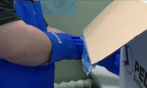 Las primeras dosis de la vacuna de Pfizer-BioNTech llegan a los hospitales de Reino Unido