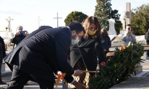 L'ofrena del Govern a la tomba de Francesc Macià amb Pere Aragonès, Quim Torra i Meritxell Budó.