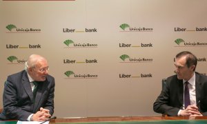 Las acciones de Unicaja suben un 1,97% y las de Liberbank caen un 3,69% tras dar 'luz verde' a su fusión