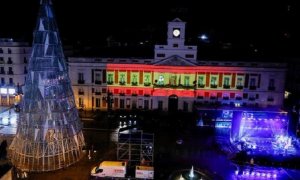 "Los fachotas lloran porque un arreglo floral tapa la bandera": la derecha acusa de censura a TVE en Nochevieja