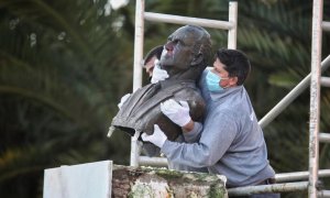 Retirada del busto de Juan Carlos