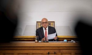 El presidente de la Asamblea Nacional de Venezuela, Jorge Rodríguez, lidera una sesión en el Palacio Nacional Legislativo, en Caracas (Venezuela).