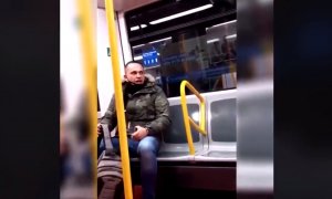 8/01/2021. Captura del vídeo en el que el hombre insulta a una mujer. - Policía Nacional