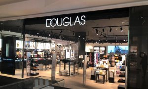 Douglas presenta un ERE para 600 empleados y el cierre de 103 perfumerías