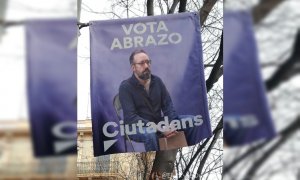 Girauta también trolea la campaña del abrazo de Ciudadanos (y se mofa de sí mismo) con una de sus fotos más míticas