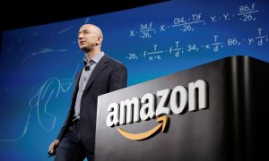 El fundador de Amazon, Jeff Bezos, en una rueda de prensa en Seattle (Washington, EEUU). REUTERS/Jason Redmond