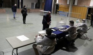 Simulacre de la votació a Sant Júlia de Ramis.